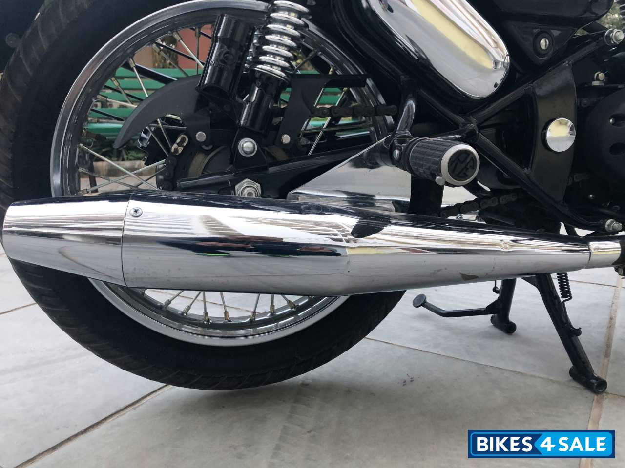 Black Royal Enfield Thunderbird 500