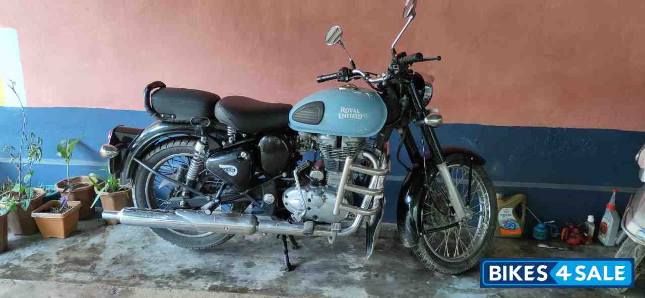 Royal Enfield Classic 350 Redditch Blue