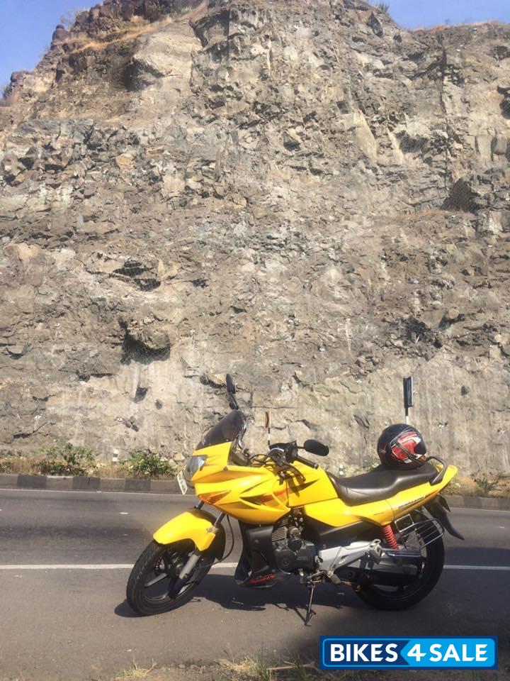 Yellow Hero Karizma R