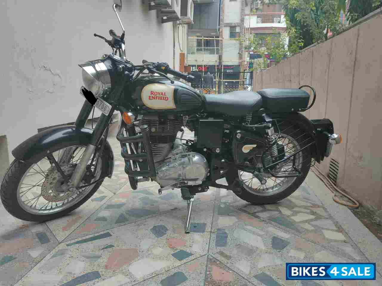 Black Royal Enfield Classic 350