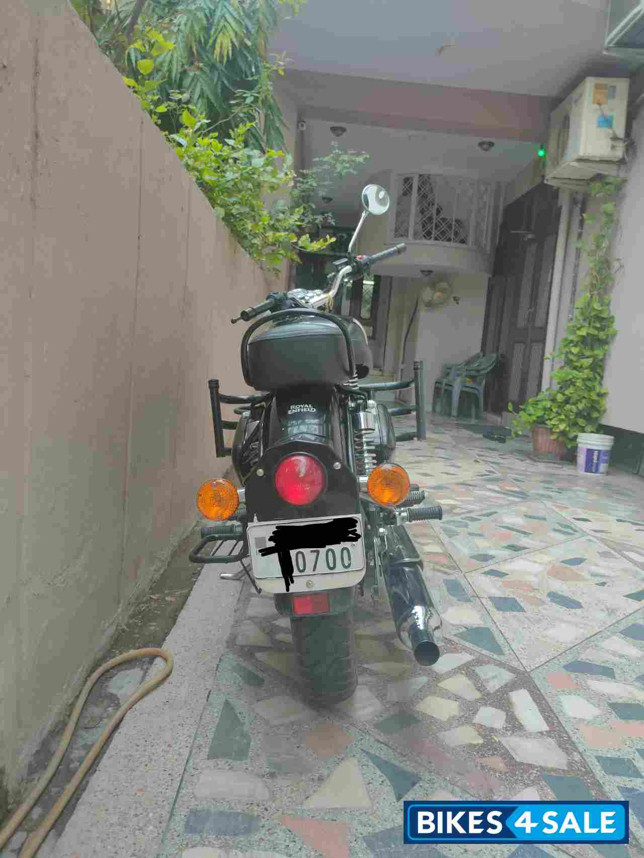 Black Royal Enfield Classic 350