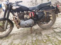 Black Royal Enfield Bullet Standard 350