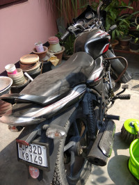 Red Black Bajaj Discover 100 DTS-Si