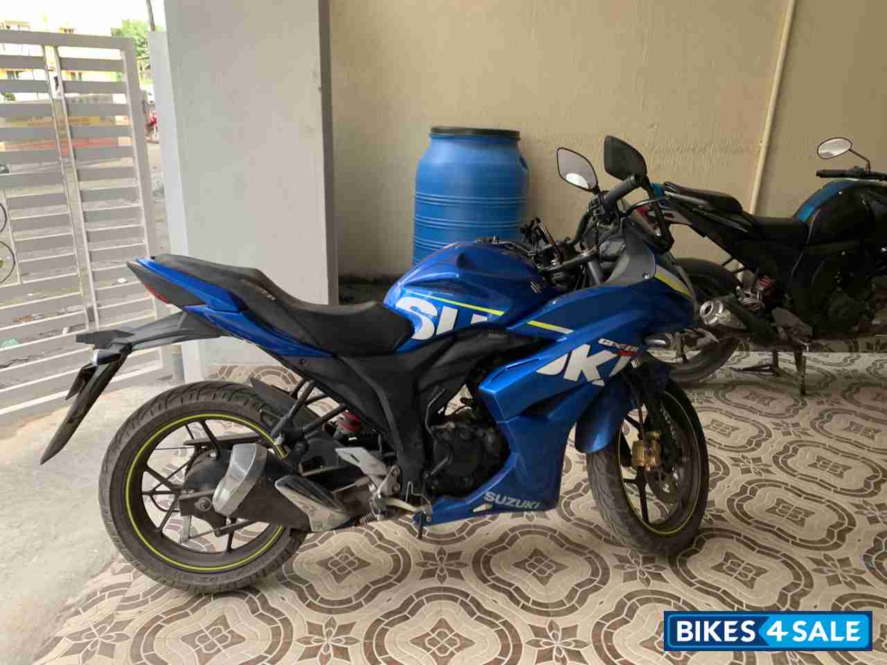 Suzuki Gixxer SF