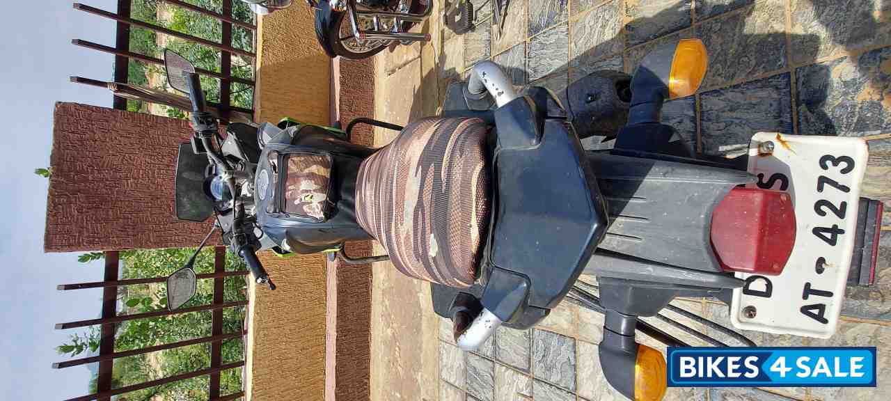 Black Green Yamaha Fazer