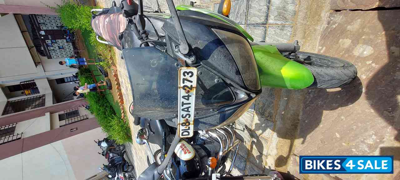 Black Green Yamaha Fazer