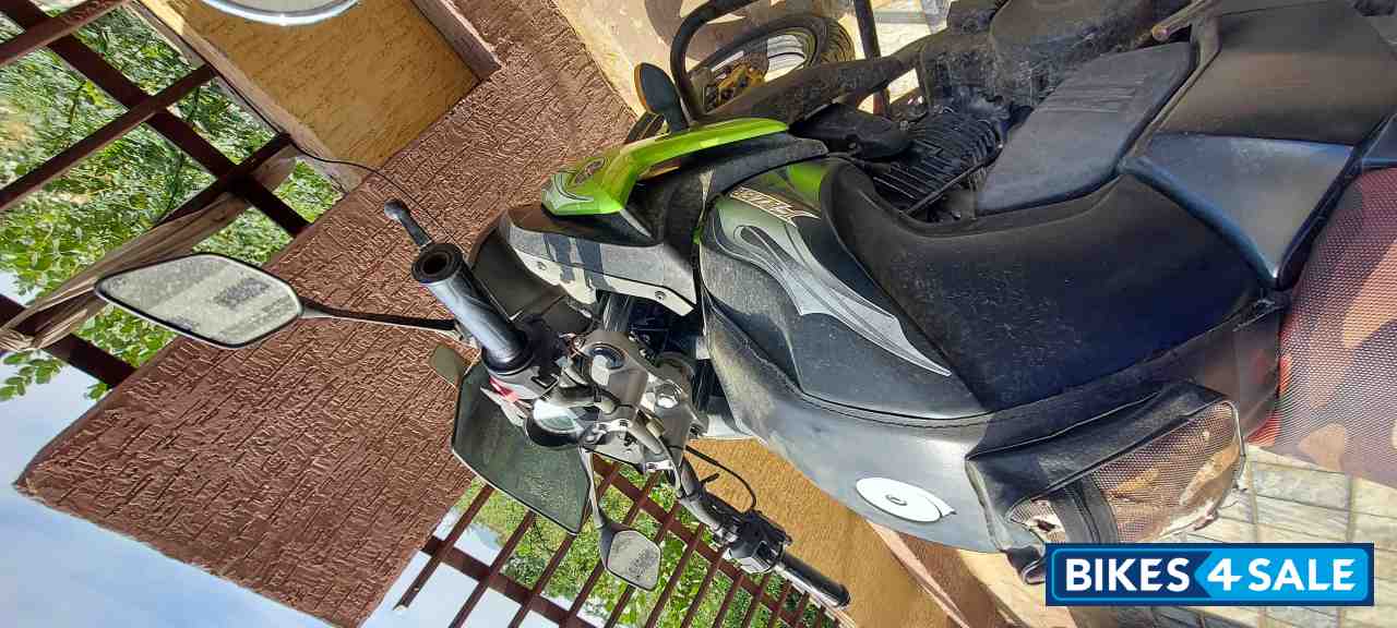 Black Green Yamaha Fazer