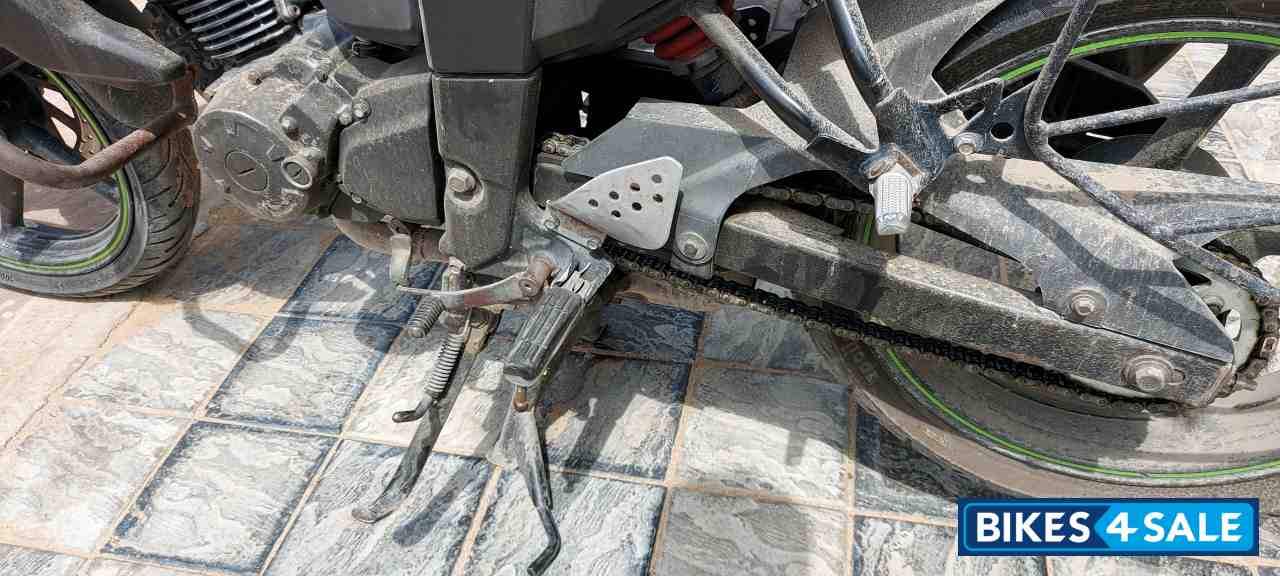 Black Green Yamaha Fazer