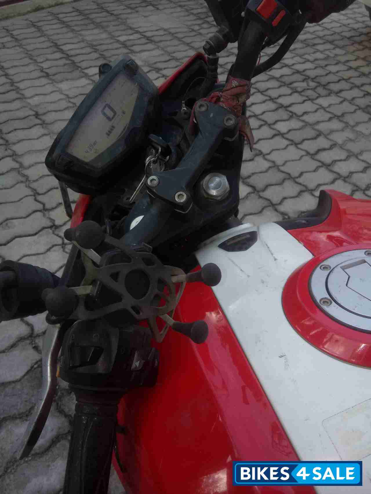 Red & White TVS Apache RTR 160 4V