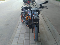 Black KTM Duke 390