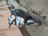 Grey Honda Aviator