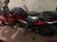 Red Yamaha FZ FI V2