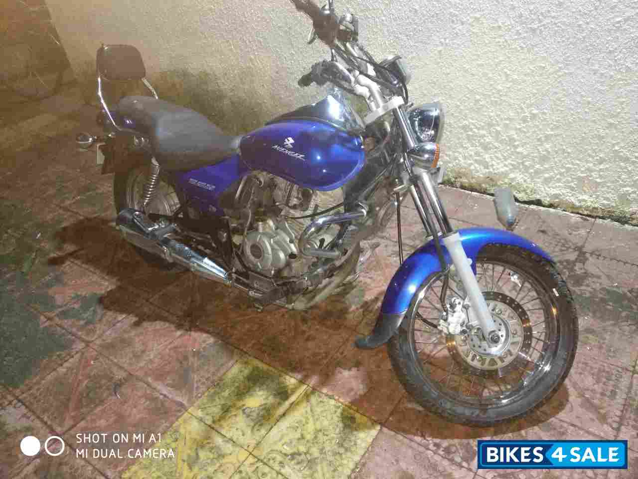 Bajaj Avenger 220 DTS-i
