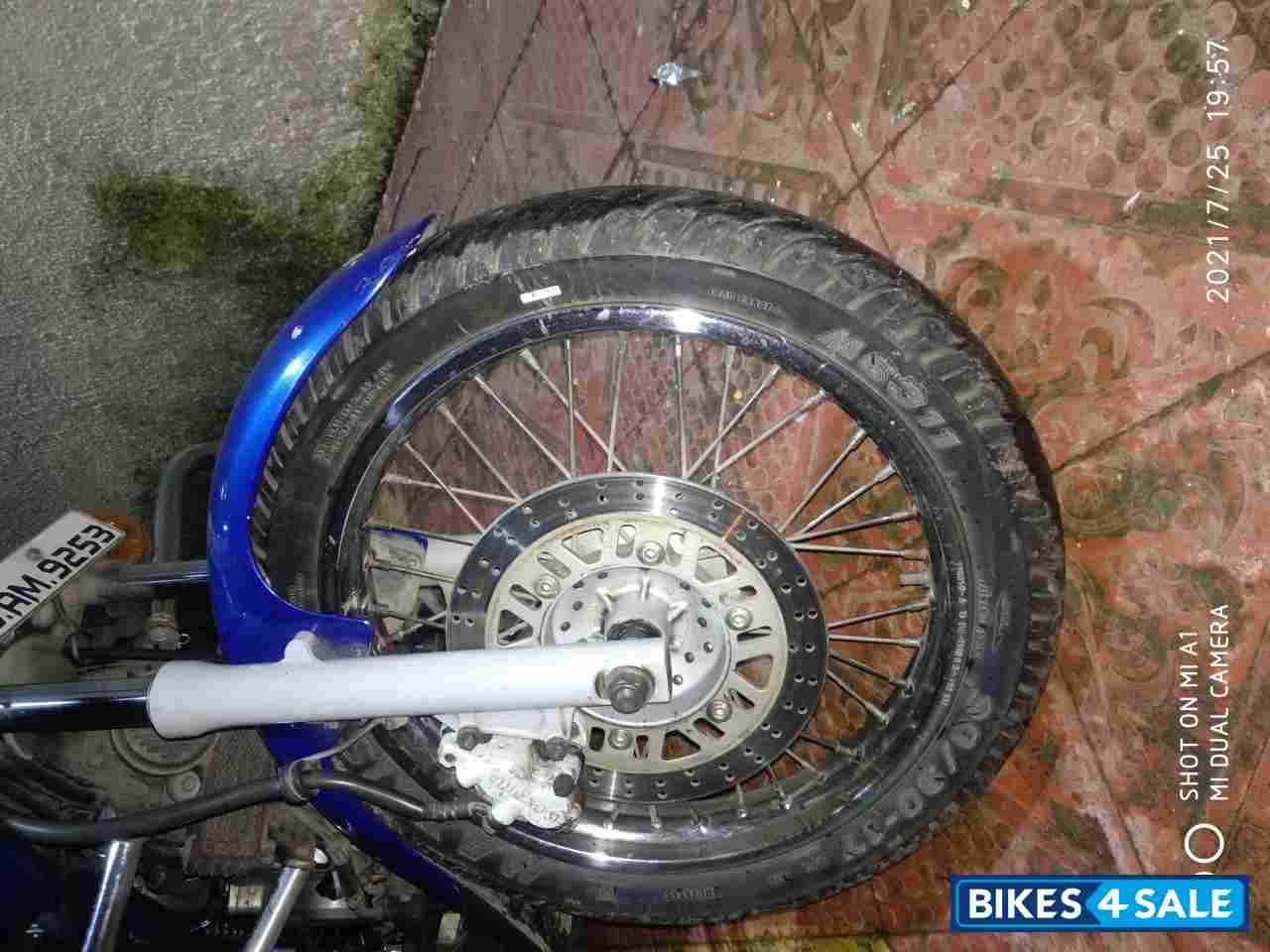 Bajaj Avenger 220 DTS-i