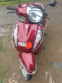 Red Suzuki Access 125 BS6