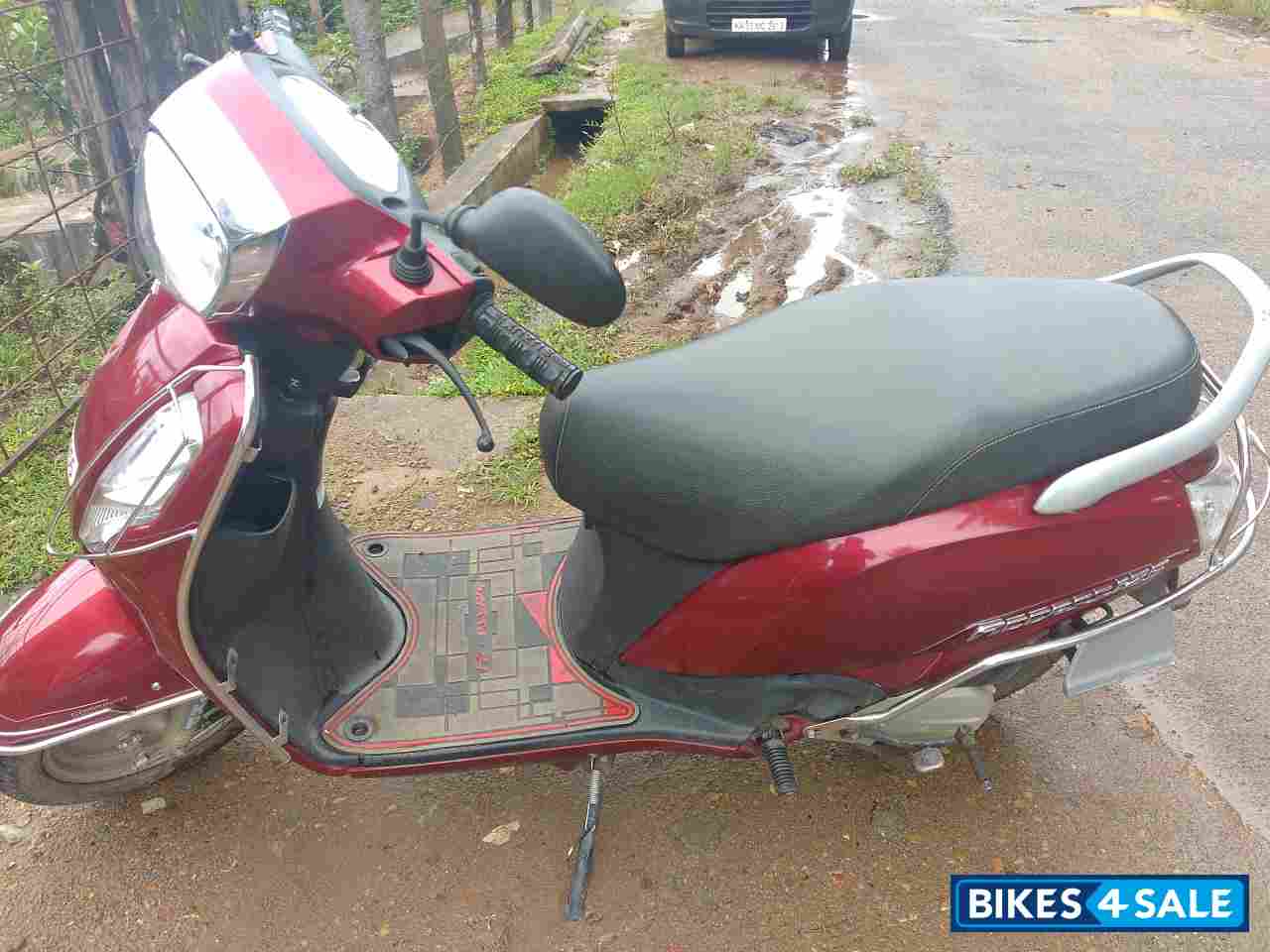 Red Suzuki Access 125 BS6