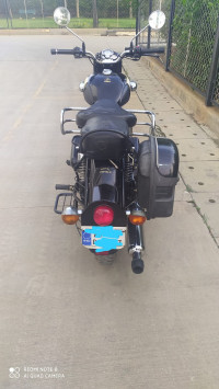Black Royal Enfield Classic 350