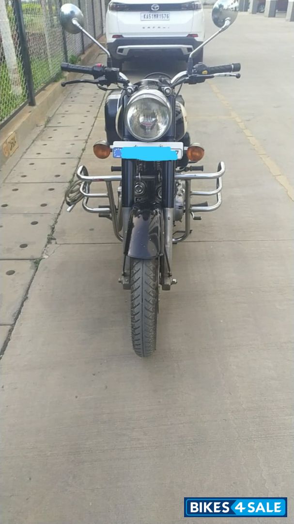 Black Royal Enfield Classic 350 Black Royal Enfield Classic 350