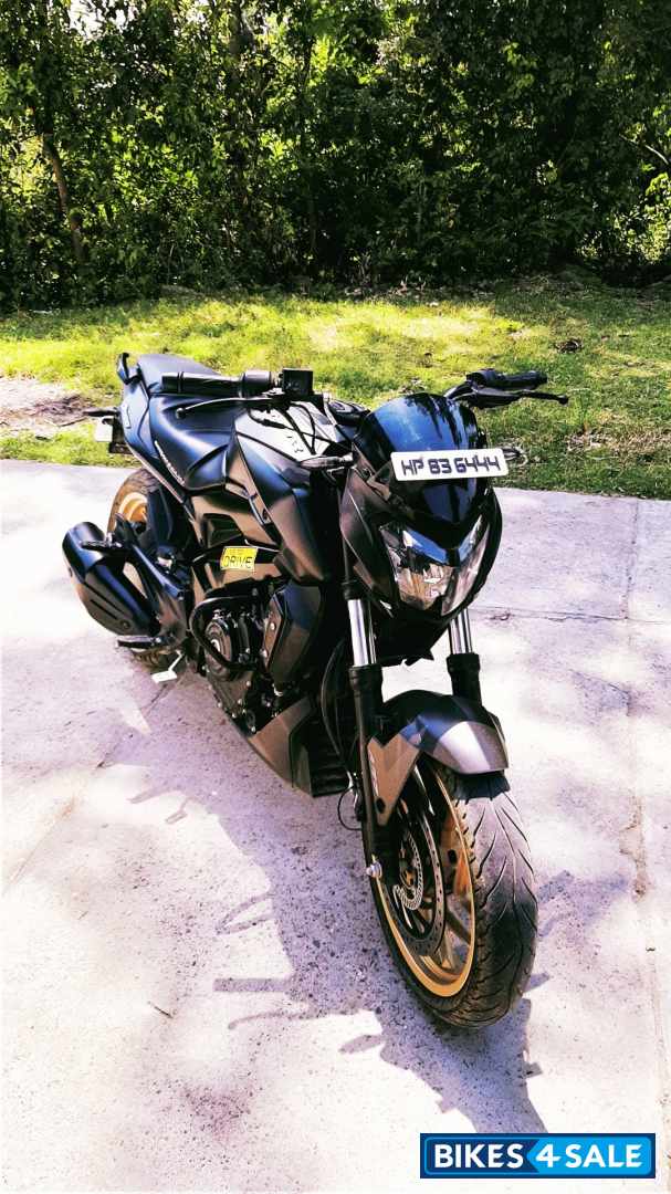 Matte Black Bajaj Dominar 400 Disc