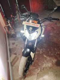 Classic White Bajaj Dominar 400 ABS BS6