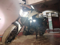 Classic White Bajaj Dominar 400 ABS BS6