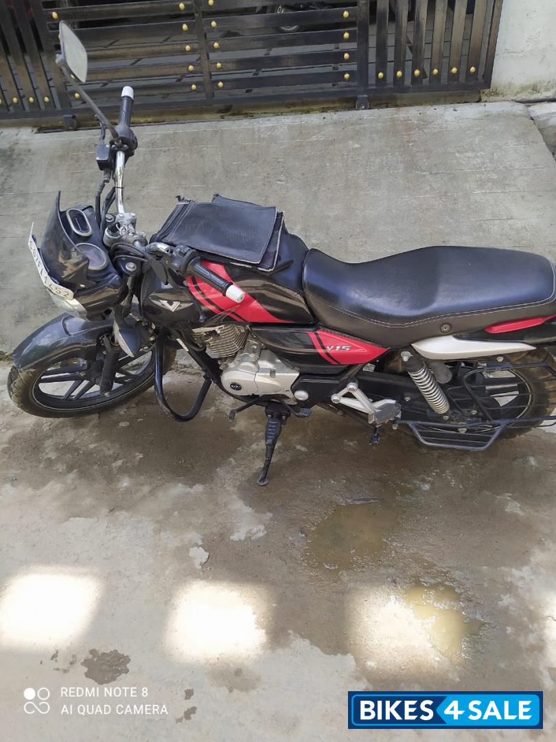 Ebony Black(met) Bajaj V15 Ebony Black(met) Bajaj V15