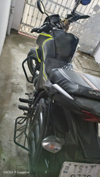 Honda CB Hornet 160R