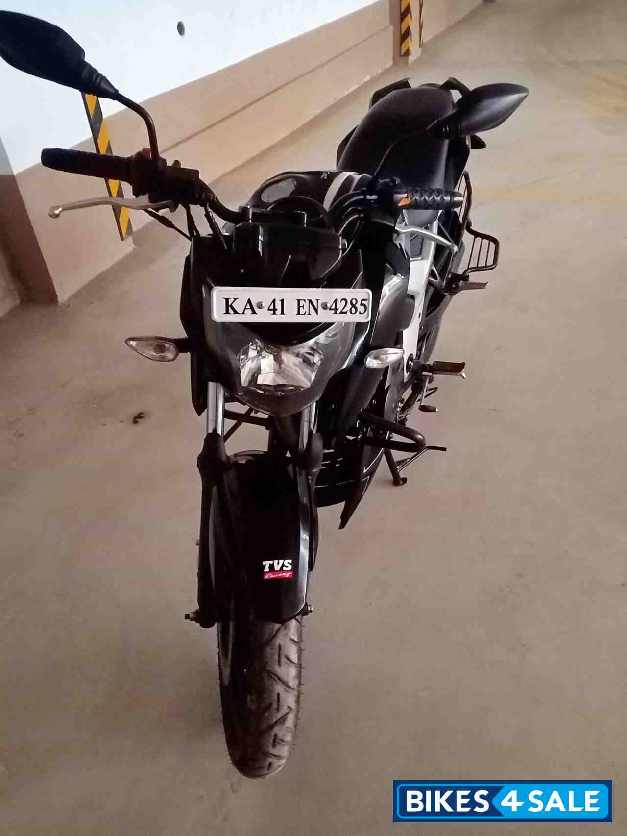 TVS Apache RTR 160 4V