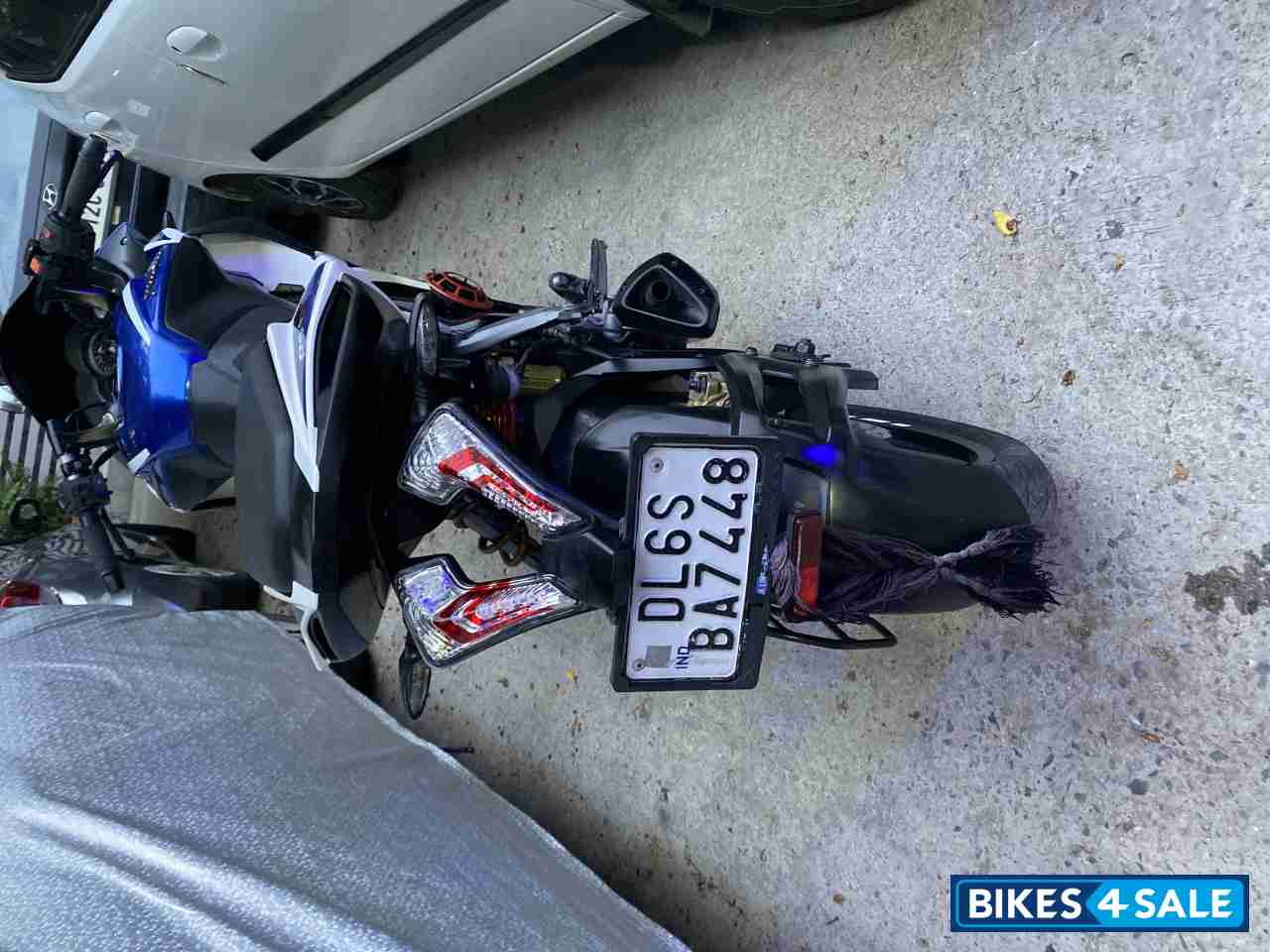 Blue White Bajaj Pulsar RS 200