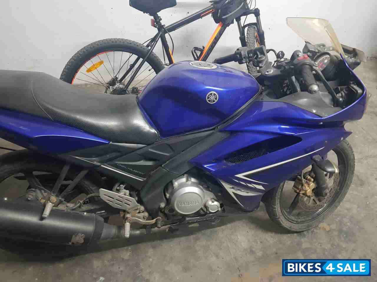 Blue Yamaha YZF R15