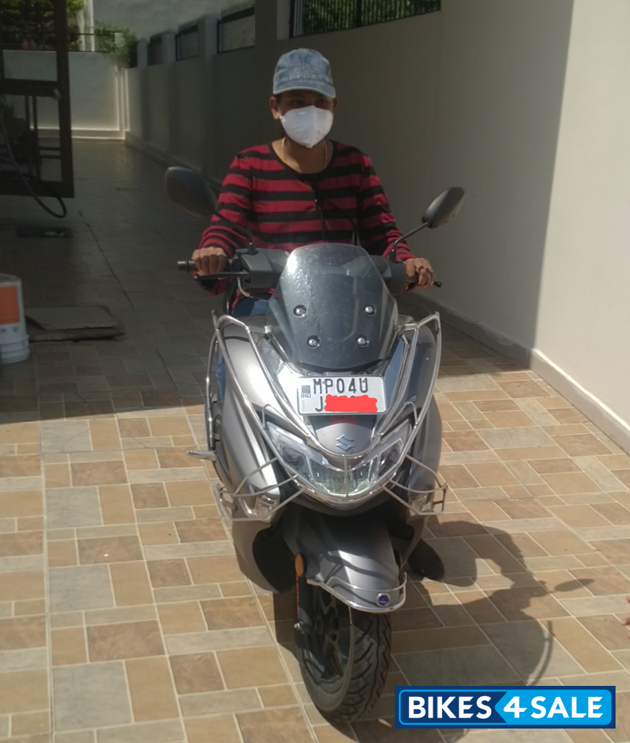 Gray Suzuki Burgman Street BS6