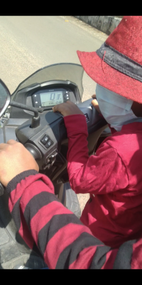 Gray Suzuki Burgman Street BS6