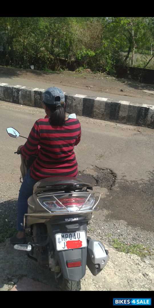 Gray Suzuki Burgman Street BS6