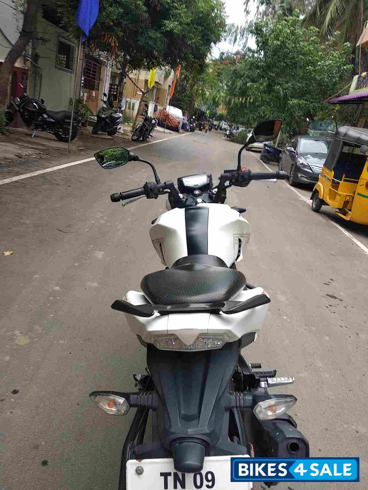 TVS Apache RTR 200 4V