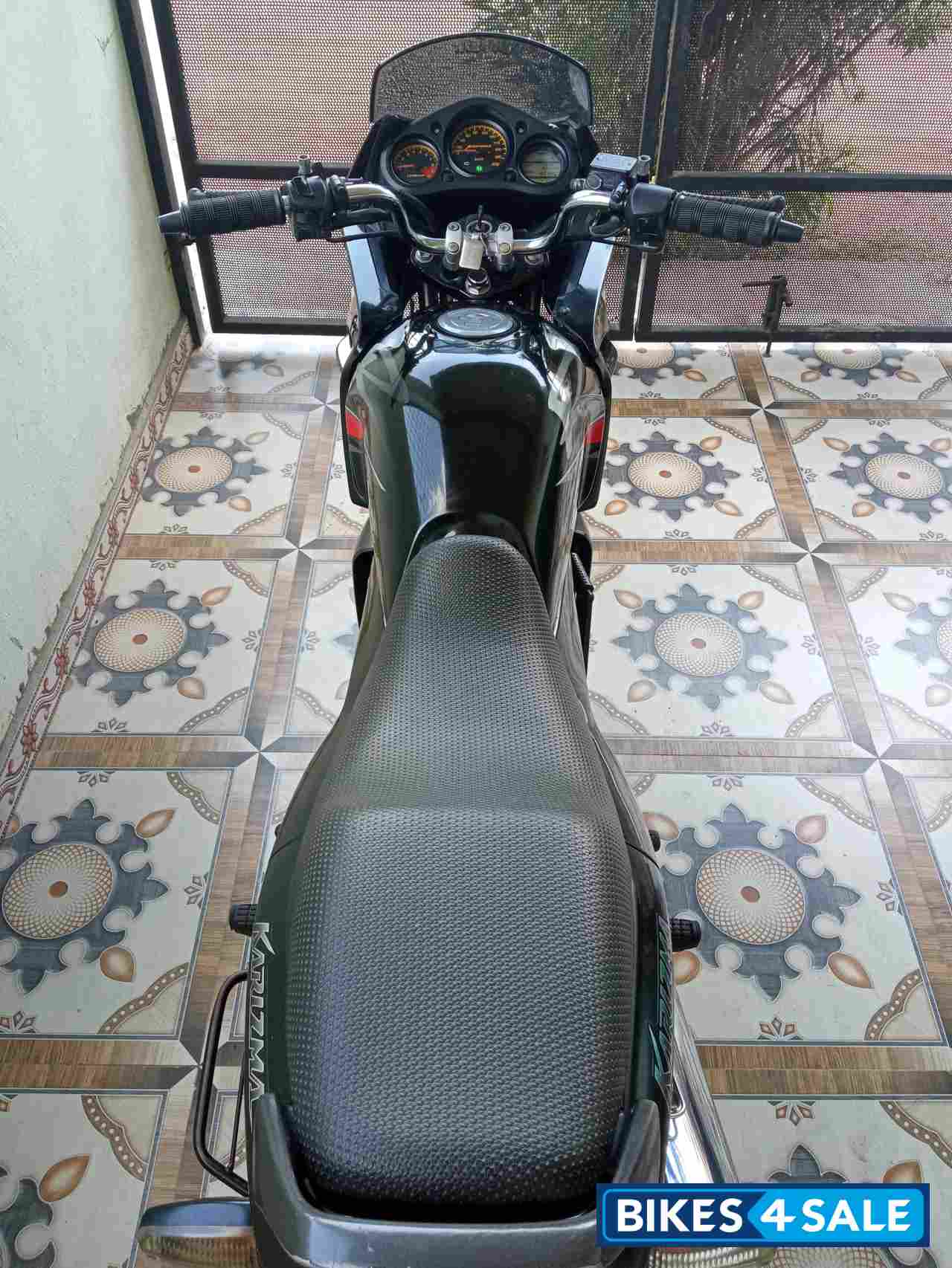 Black & Red Hero Karizma R