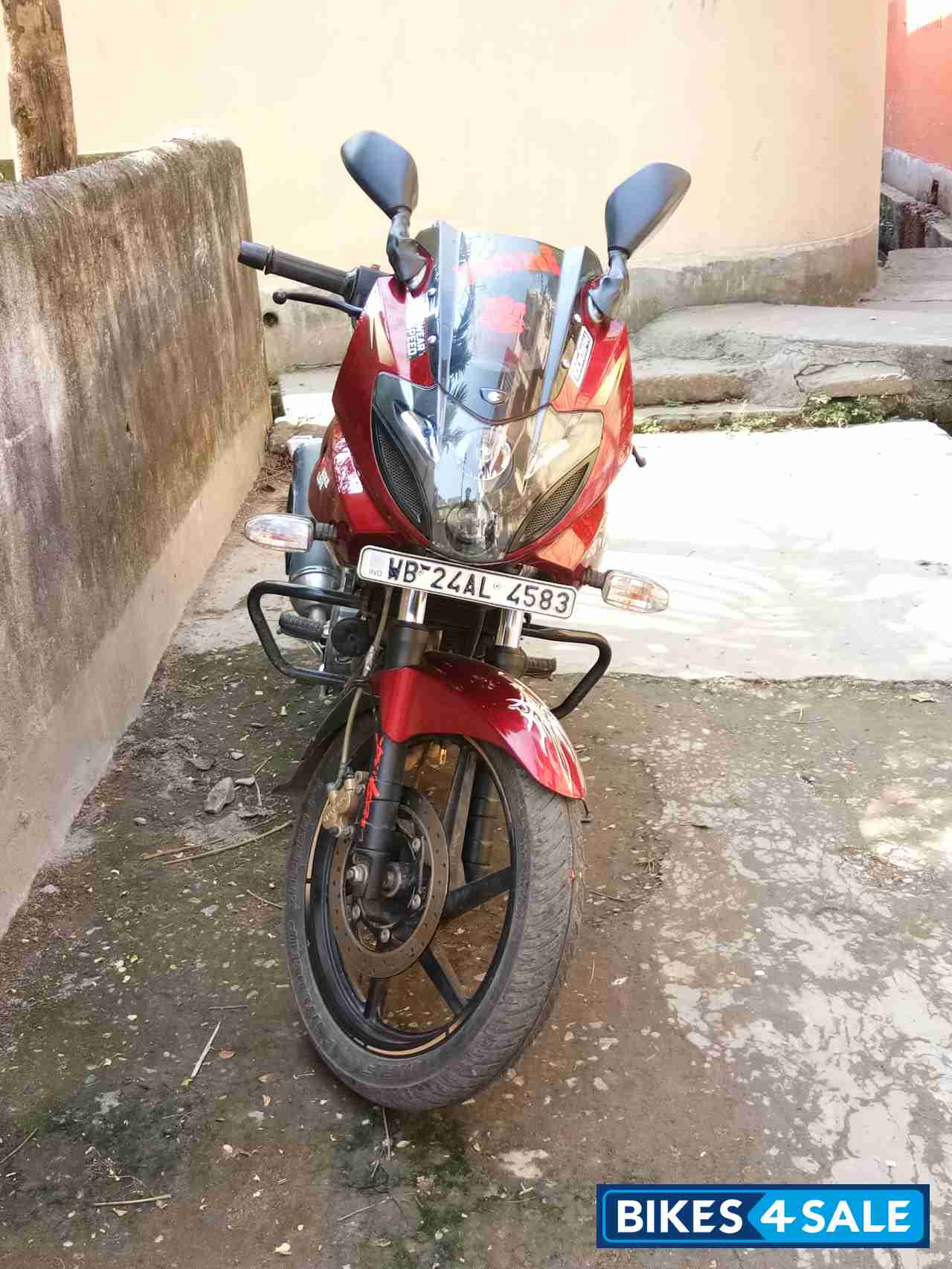 Bajaj Pulsar 220 DTSFi