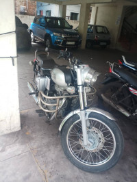 White Metalic Royal Enfield Bullet Electra