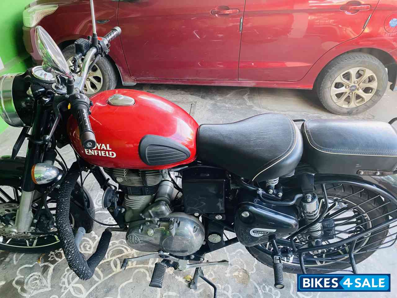 Royal Enfield Classic 350 Redditch Red