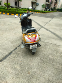 Dazzle Yellow Metallic Honda Activa 5G
