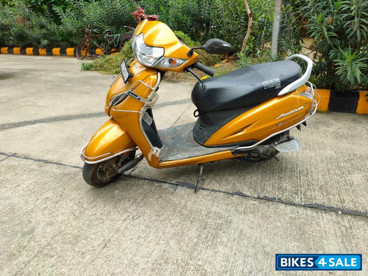 Dazzle Yellow Metallic Honda Activa 5G