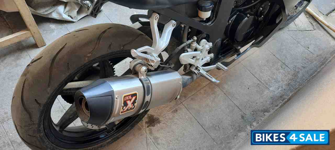 Red Hyosung GT250R Red Hyosung GT250R