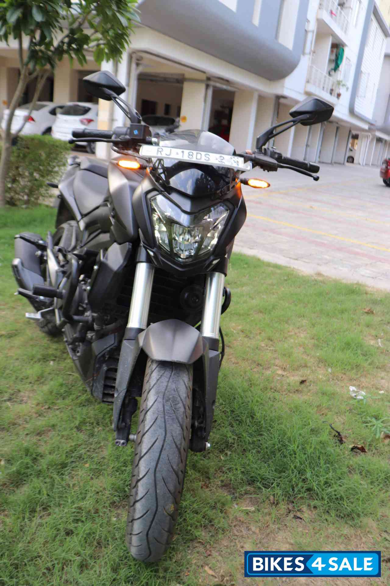 Bajaj Dominar 400 Disc Bajaj Dominar 400 Disc