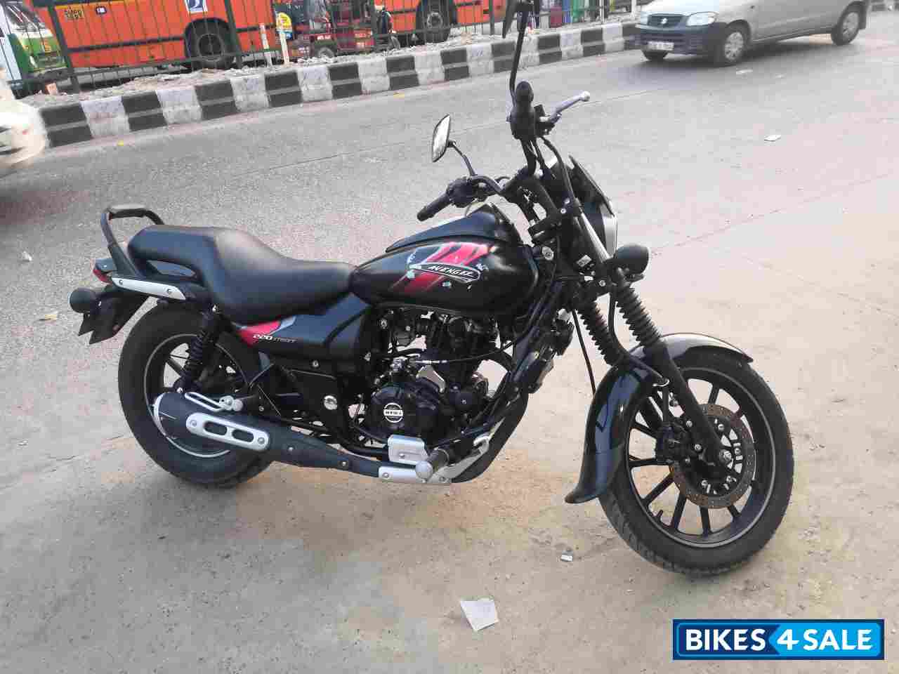 Bajaj Avenger Street 220