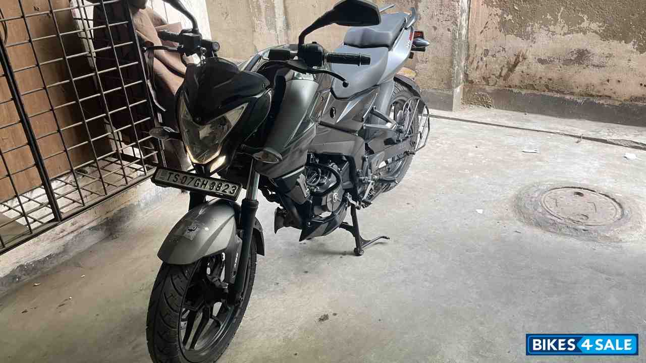 Bajaj Pulsar 200 NS ABS