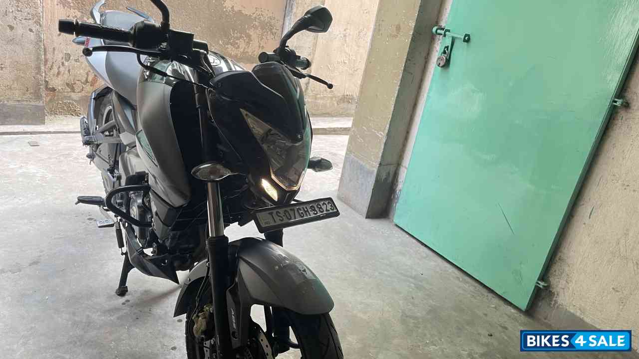 Bajaj Pulsar 200 NS ABS