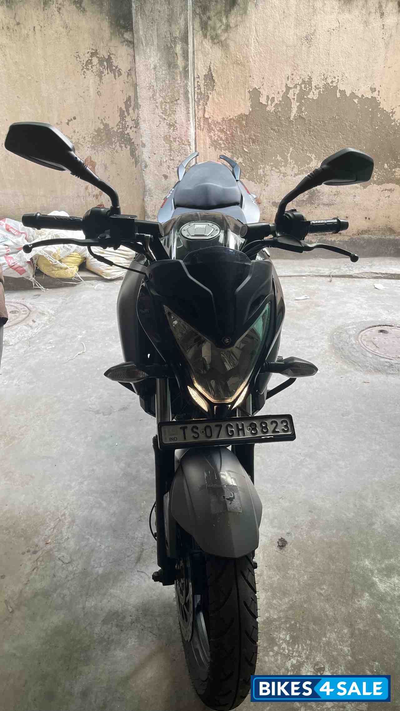 Bajaj Pulsar 200 NS ABS
