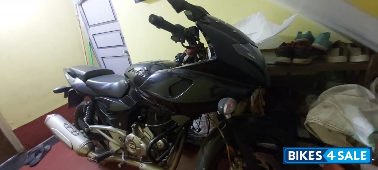Bajaj Pulsar 220 DTSi