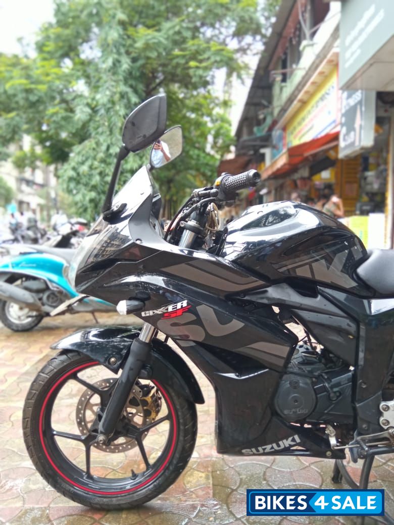 Suzuki Gixxer SF Fi