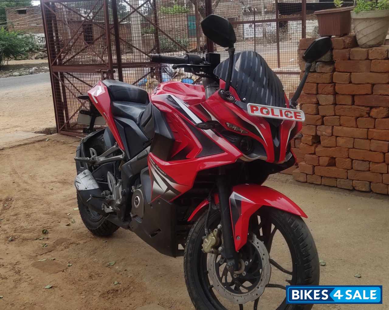 Bajaj Pulsar RS 200