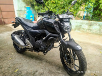Shining Black Yamaha FZ-S FI V3